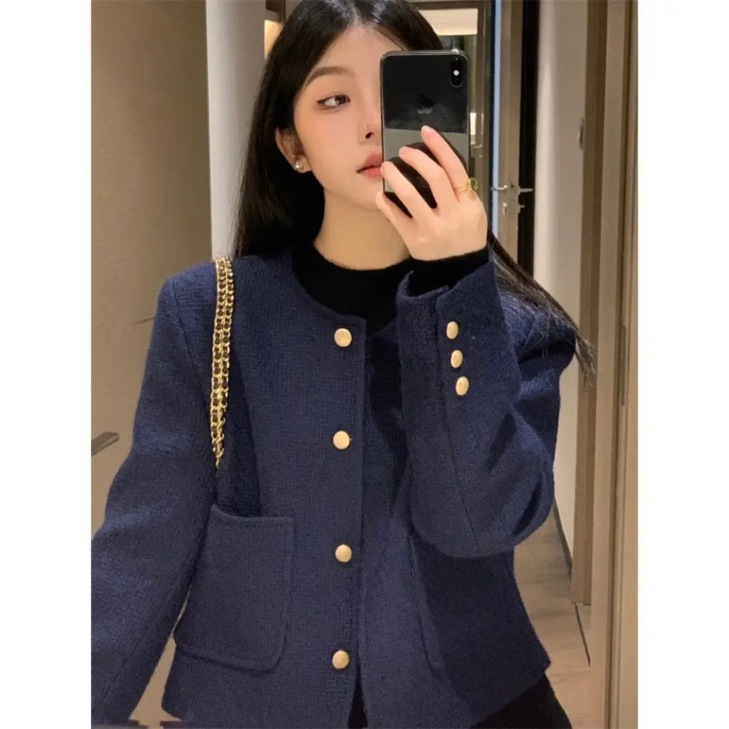 Áo khoác dạ tweed nữ thiết kế cổ tròn phối cúc vàng sang trọng hottrend phong cách thu đông MM SP218