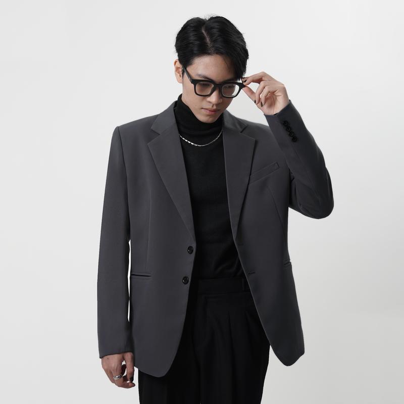 ÁO BLAZER MINIMALISM CÓ ĐỘN VAI VÀ ỦI KEO ĐỊNH HÌNH 3 LỚP TOÀN BỘ THÂN ÁO - GIỮ FORM LUÔN PHẲNG