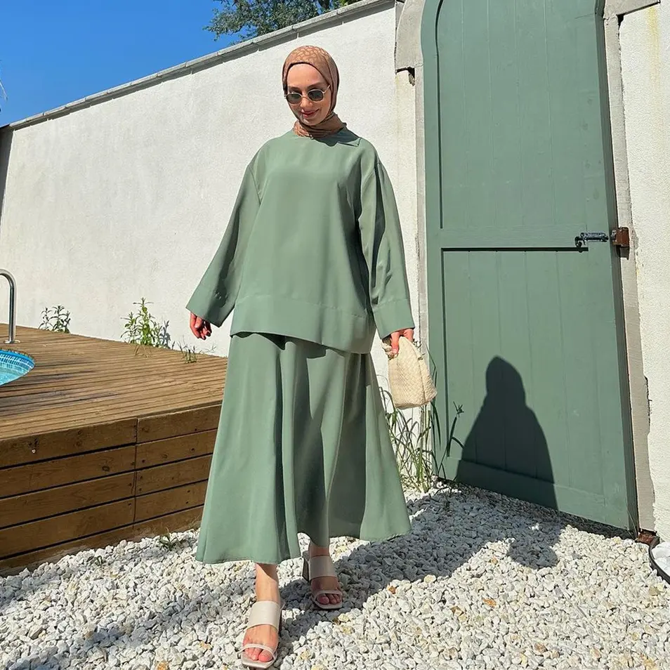 Hot Selling Skirt Suit 2024 Spring New Muslim Arab Women's Clothing Middle East Stylish Loose plus Size Long Sleeve T-shirt