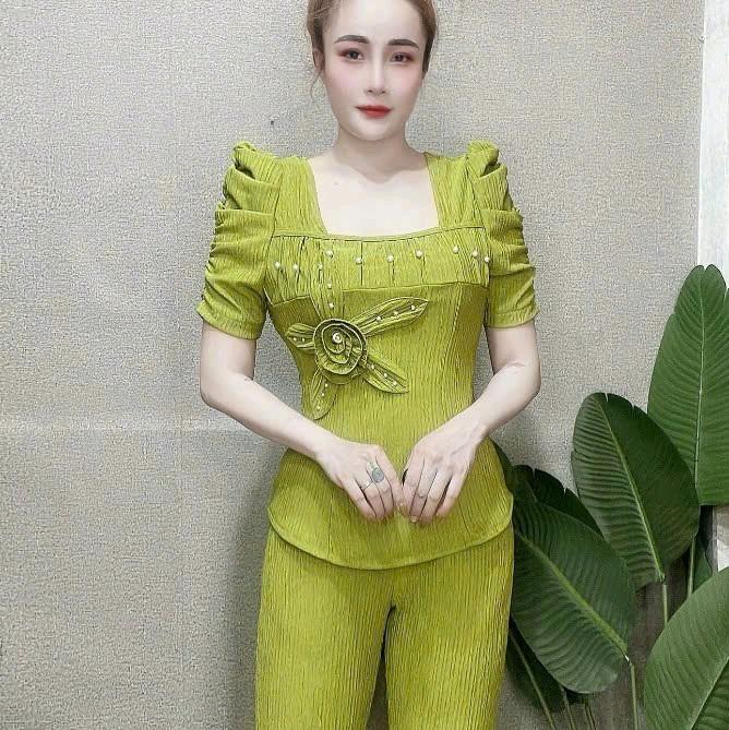 Sét Bộ Quần Dài ống ôm Thiết kế cỗ vuông tay phồng nhẹ kiểu Giáng Thanh Lịch Nhẹ Nhàng Thích Hợp Mặc Nhà và Dao Phố chất liệu Thun tâm lạnh size dưới 59kg