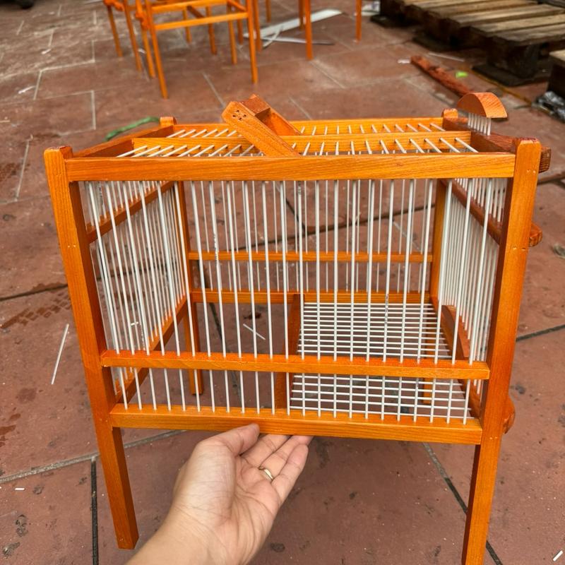 Lồng tắm cho chim chào mào , họa my , chích chòe chất liệu gỗ cao cấp nan cáp quang cao cấp tặng kèm khay nhôm lồng