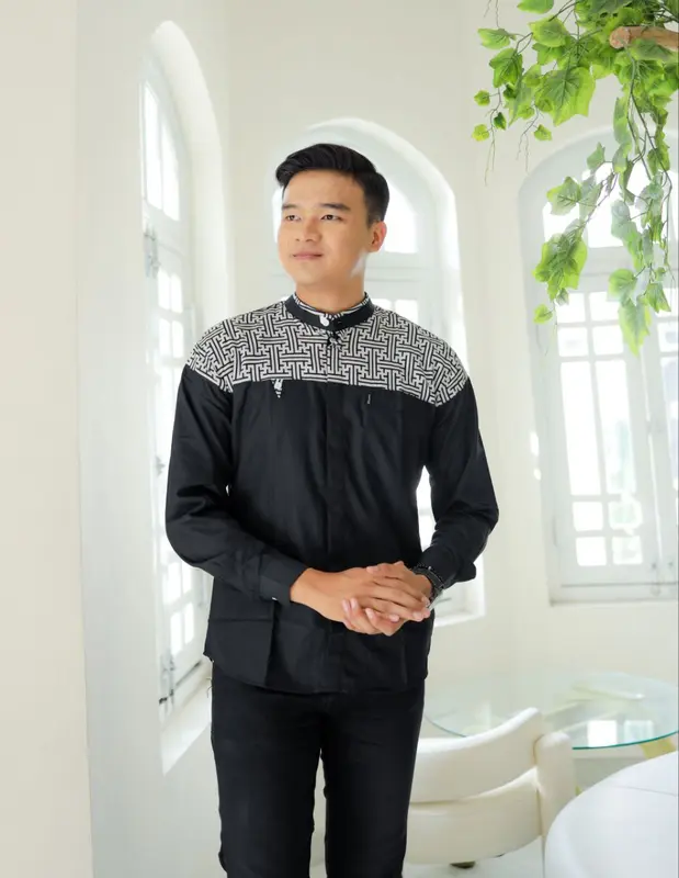 Baju Koko Elrumi lengan panjang motif Falcon kombinasi Batik Warna Putih 1