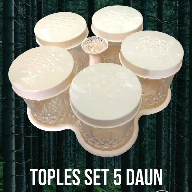 Toples 5 Daun Plastik 0