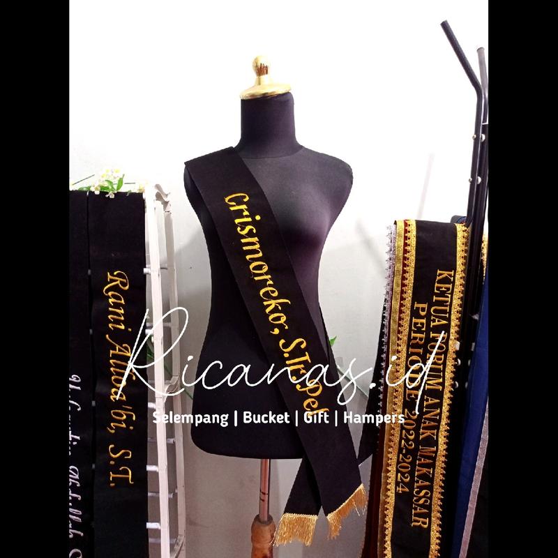 Selempang Wisuda Rumbai 1