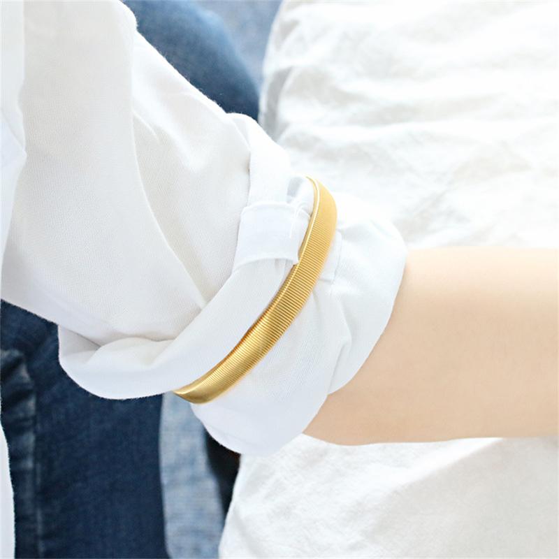 Product Introduction of Non-slip Metal Armband Bracelets Multifuctional Stretch Shirt Sleeve Holders for Women Men Elastic Armband Accessories 16