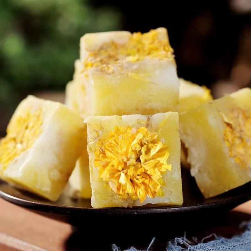 Hộp 1KG Trà Hoa Cúc Mật Ong Đường Phèn Hàn Quốc( luôn vỏ hộp)-Ăn vặt Linh Vy