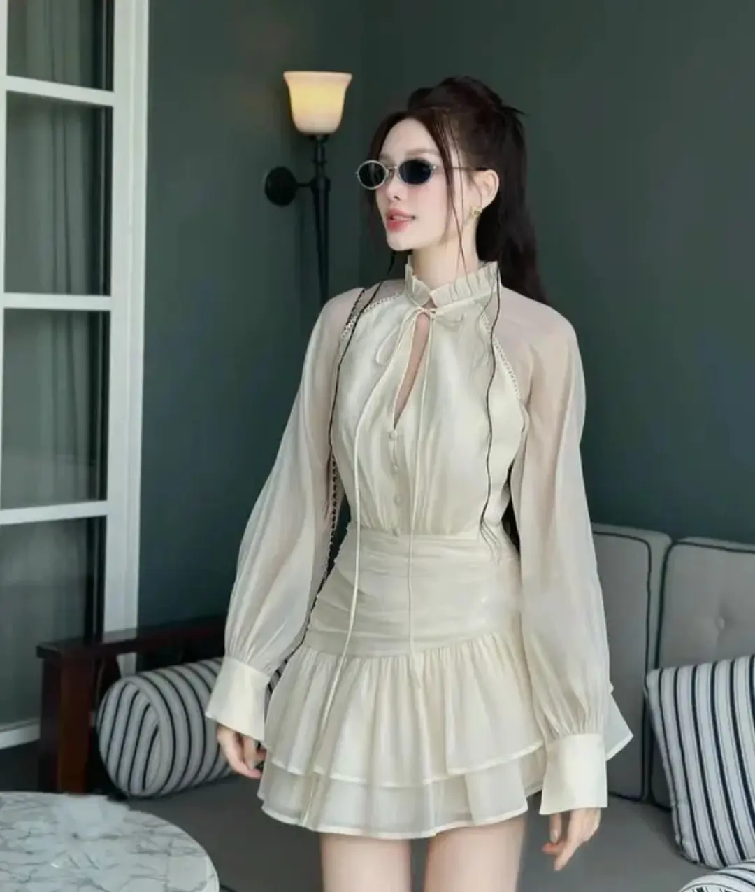 Đầm dự tiệc cổ bèo nút bọc chất voan xốp nhún xinh xắn Kiling Dress Nữ Trắng