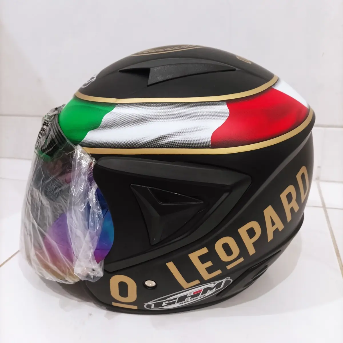 Helm Dewasa GHM Vista Leopard Hitam SNI Kaca Pelangi Terlaris Termurah