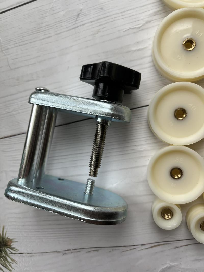 Product Introduction of Dụng cụ ép đáy đồng hồ kèm khuôn ép đủ size thông dụng 0
