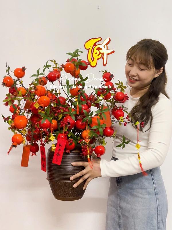 Cành Lựu Nhân Tạo 7 Quả Cao Cấp Trang Trí Tết Phú Quý Sang Trọng