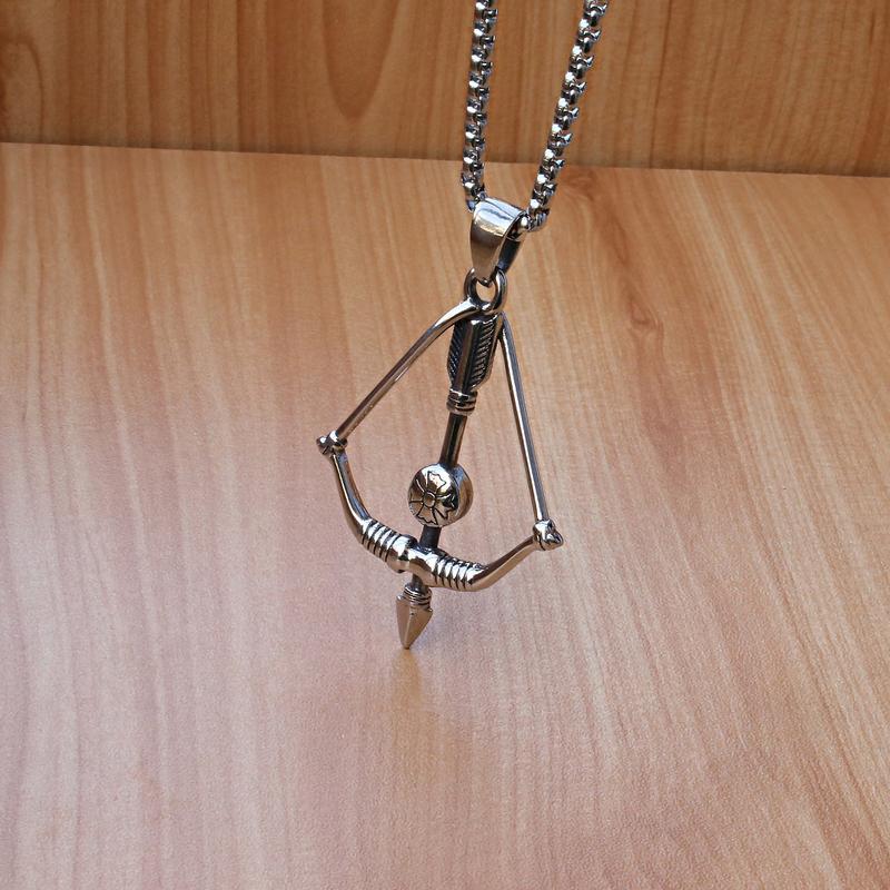 Product Introduction of Titanium Steel Korean Style the Arrow of Love Men's Accessories Pendant 3