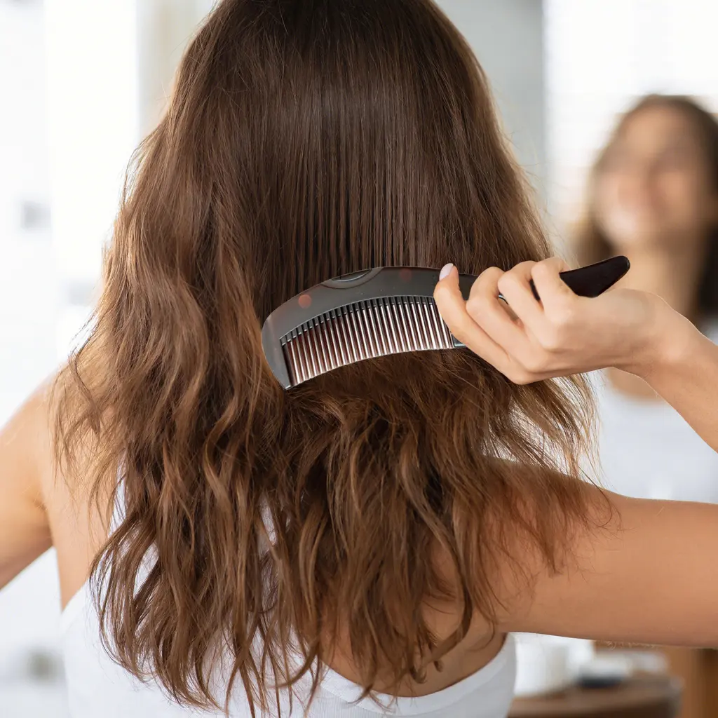 Xadnywa- Dandruff Comb for Hair Gentle Scalp Comb Anti-dandruff Massage Comb for Healthy Scalp Self-cleaning Wide Tooth Design for Men and Women Effective Psoriasis Treatment Tool