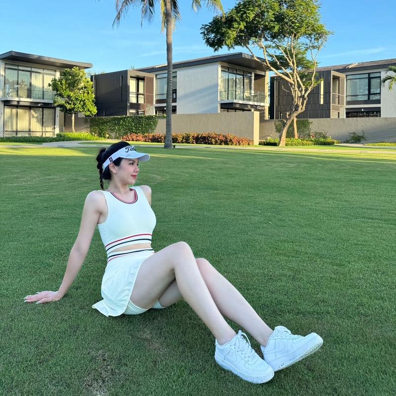 [PICKLEBALL] Bộ CICI Váy 3 Lỗ - Bộ Tập Váy Thể Thao Nữ 2 Lớp, Áo Croptop 3 Lỗ - Sẵn Mút Dày Dặn. Chất Thun Lạnh Cao Cấp. Thích Hợp Cho Các Bộ Môn Thể Thao: Tennis, Picklaball Tập Gym, Running, Đạp Xe, Aerobic, Zumba... - BRUN