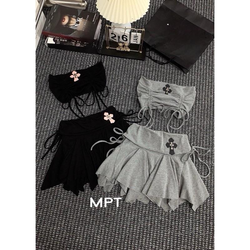 Set áo ống rút dây 2 bên kèm váy tà xẻ nhọn đính logo chữ thập thun tăm Women Top Nhung Kem