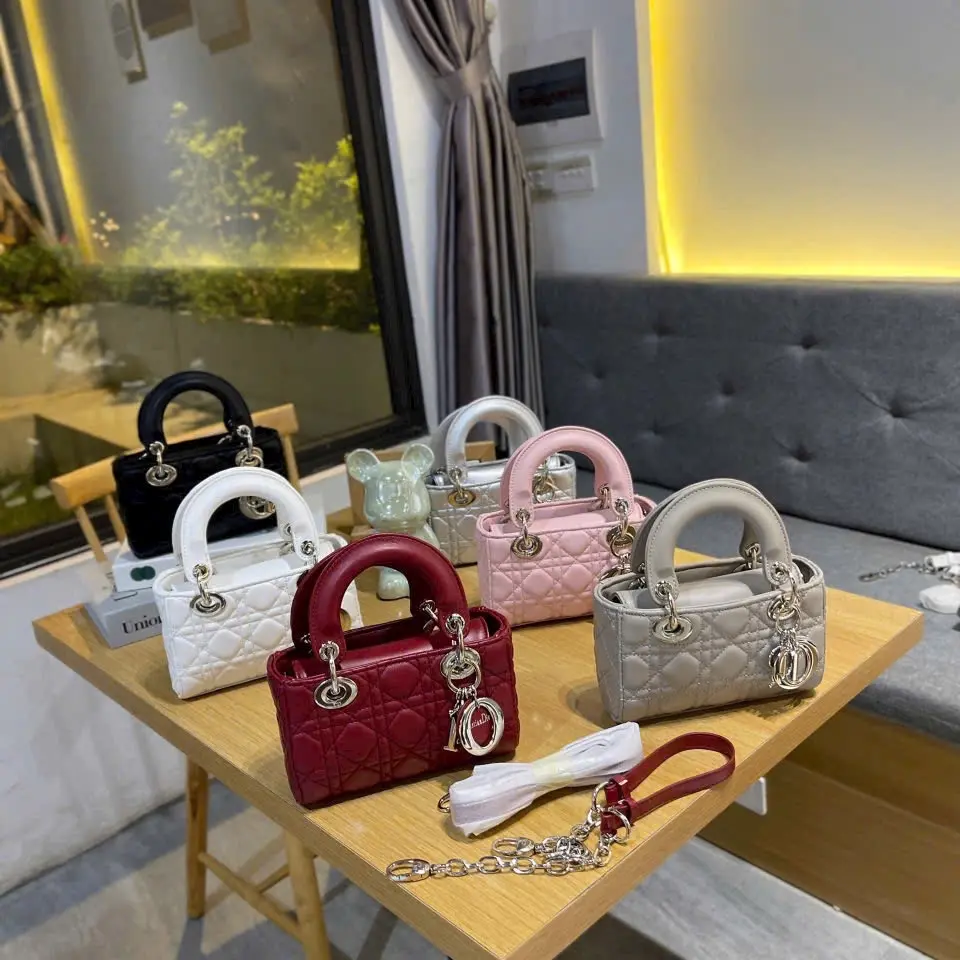 Túi Xách Lâyyy Đii Dáng Ngang sz 18cm mẫu mớii