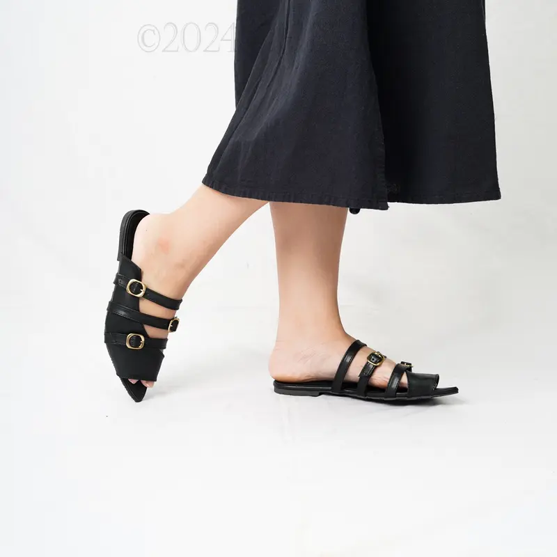 CHELLTIC Sandal Wanita Slip On Mules Hak Datar Kekinian Terbaru |Sendal Strap Tali Gesper Cewek Korea |Women Sandal Flat /Selop Perempuan Remaja |Sndal Flip Flop Tersedia Size 37-40 COD 3