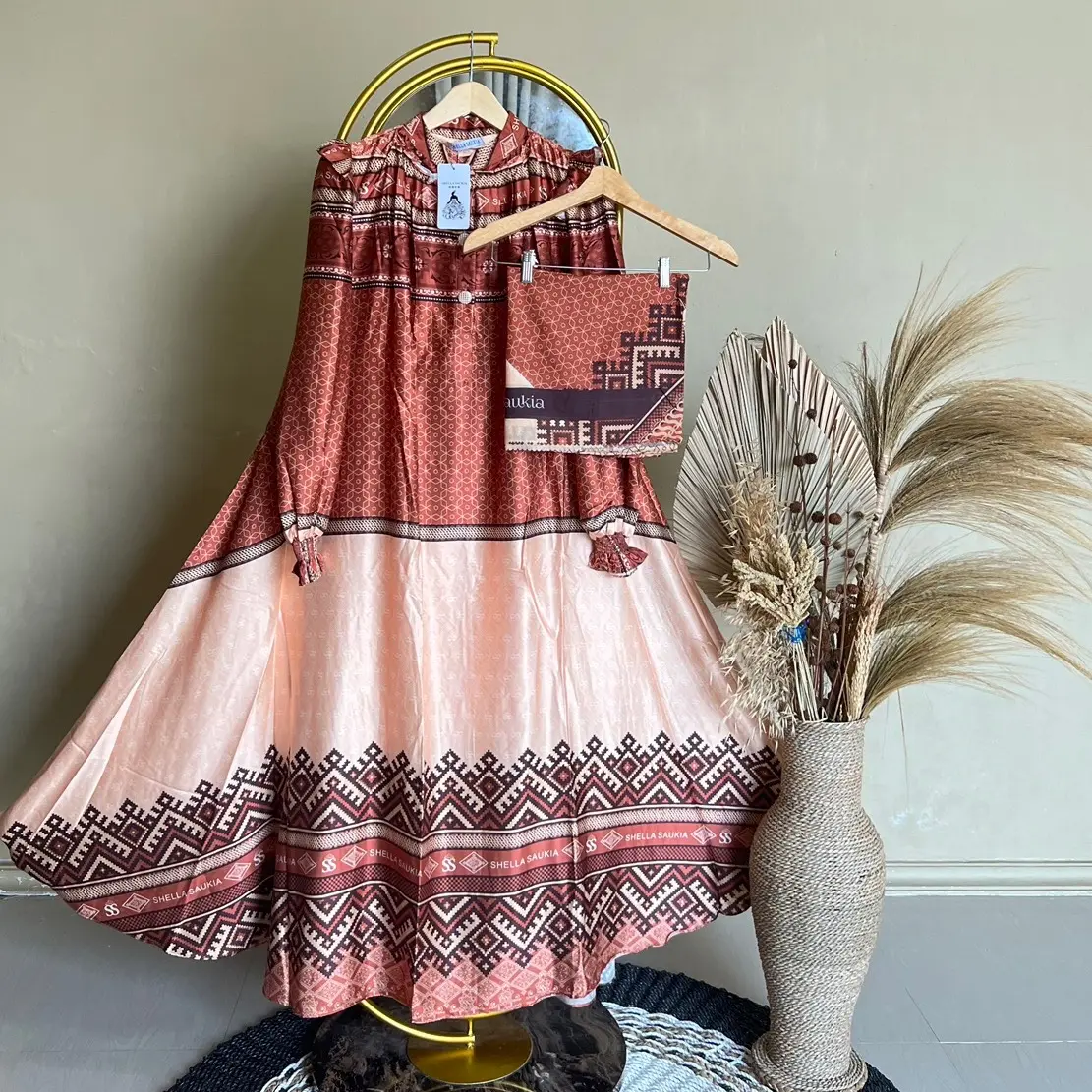 Dress shellasakia Manis