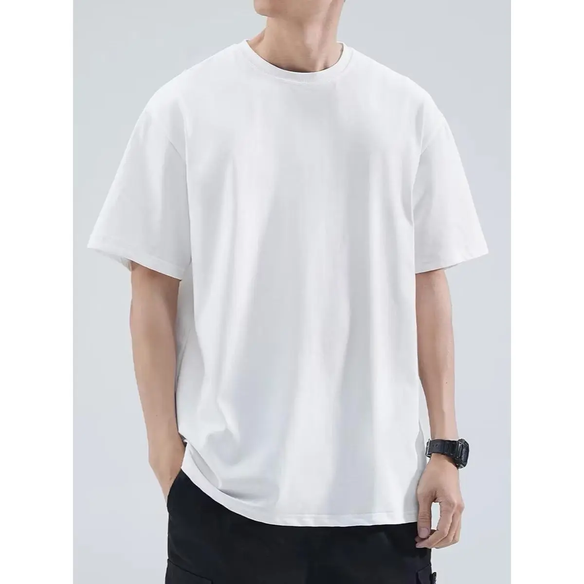 Solid color short sleeved men's and women's T-shirts