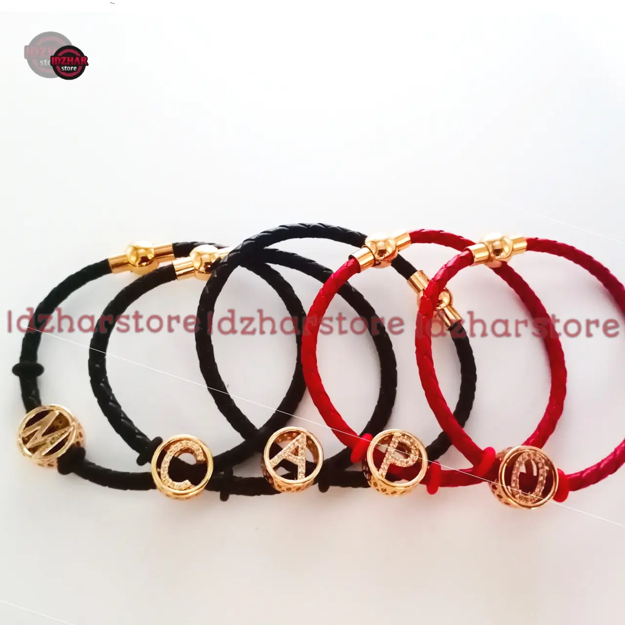 Gelang Tali kulit leather premium liontin xhuping Huruf. BISA COD
