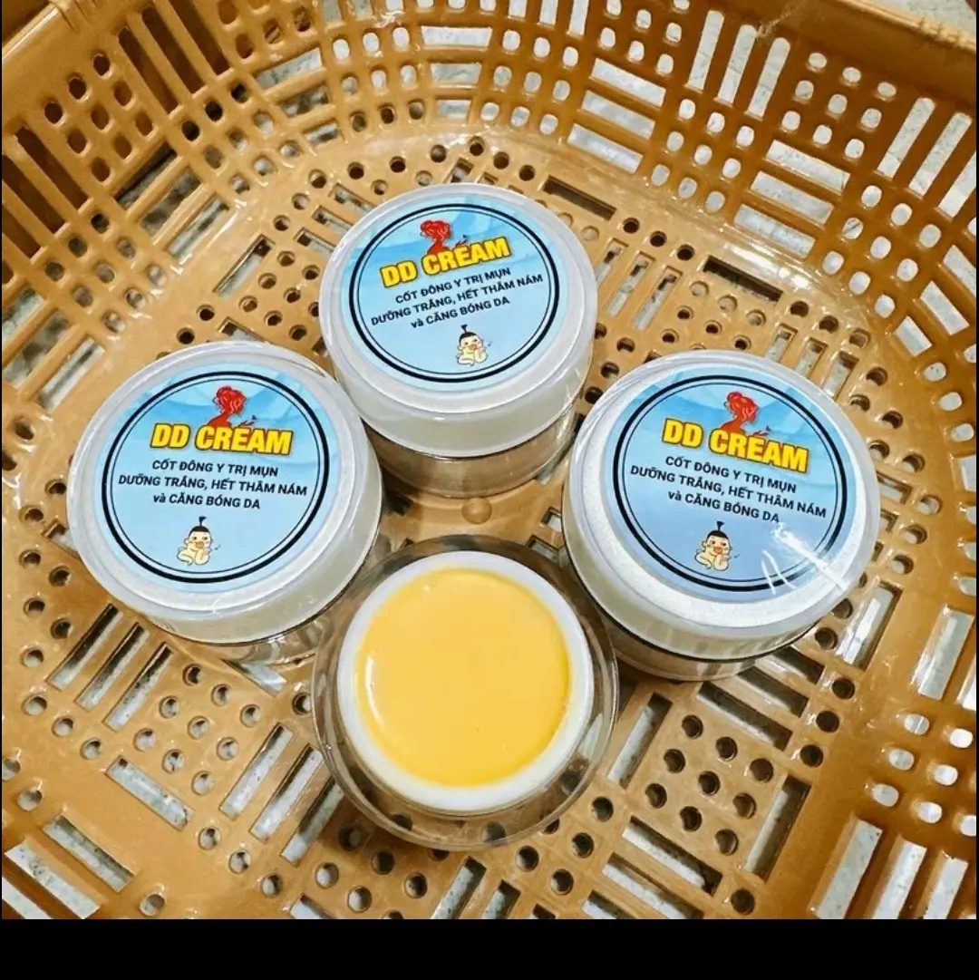 combo trị mụn xài 5 tới 7 ngày đẩy còi mụn lên  2 tuần giảm thâm mụn trắng da xài hết combo là da đẹp lên combo trị mụn có dưỡng trắng da luôn nhé da mụn tuổi mới lớn sd ok luôn  1xx combo thôi này là cốt đông y Skincare