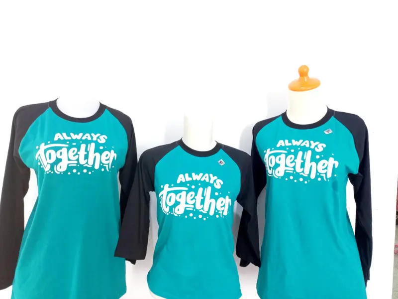 kaos distro couple ayah ibu dan anak pasangan keluarga family kombet 24s Dewasa Hitam Panjang Pendek Baju Katun Wanita Combed Natal 2