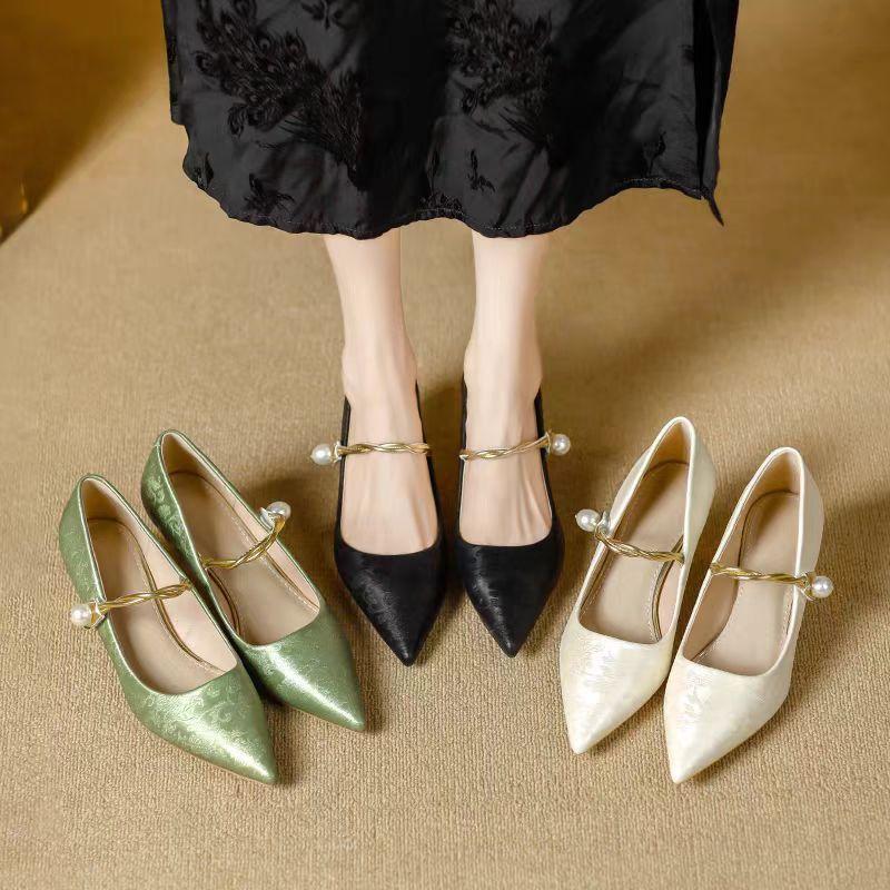 Product Introduction of Pointed Toe Stiletto High Heels for Women, New Chinese Style Mid-Heel Single Shoes, Soft Leather, Comfortable Fairy Style Mary Jane Shoes 25