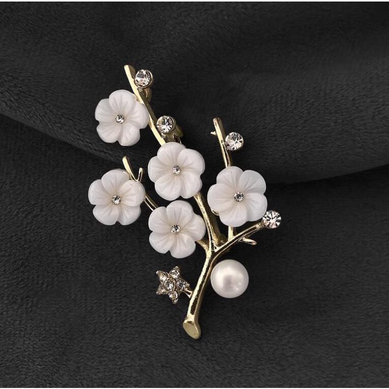 Shell Five Plum Blossom Brooch for Women Pearl Elegant Brooc - TikTok ...