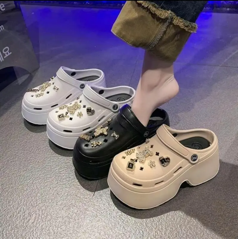 Dép Sục Nữ Đế Cao 7cm Tặng Kèm Sticker Đá Chất Liệu Eva Êm Nhẹ Phong Cách Trẻ Trung Năng Động 1288_101 DéP GiàY 0