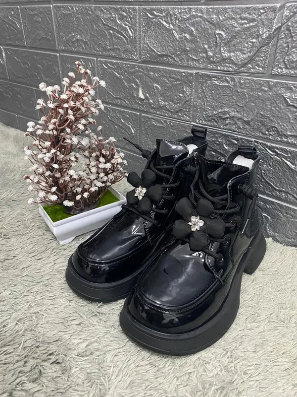 Sepatu sneakers boots fashion anak perempuan 1