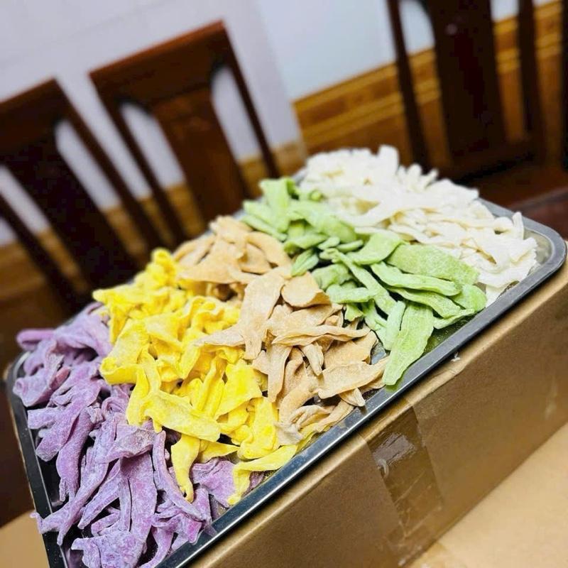 500gr MỨT DỪA NON Mix Vị ( Trắng Sữa, Cafe, Lá Dứa, Sầu Riêng, Lá Cẩm hoặc sting )