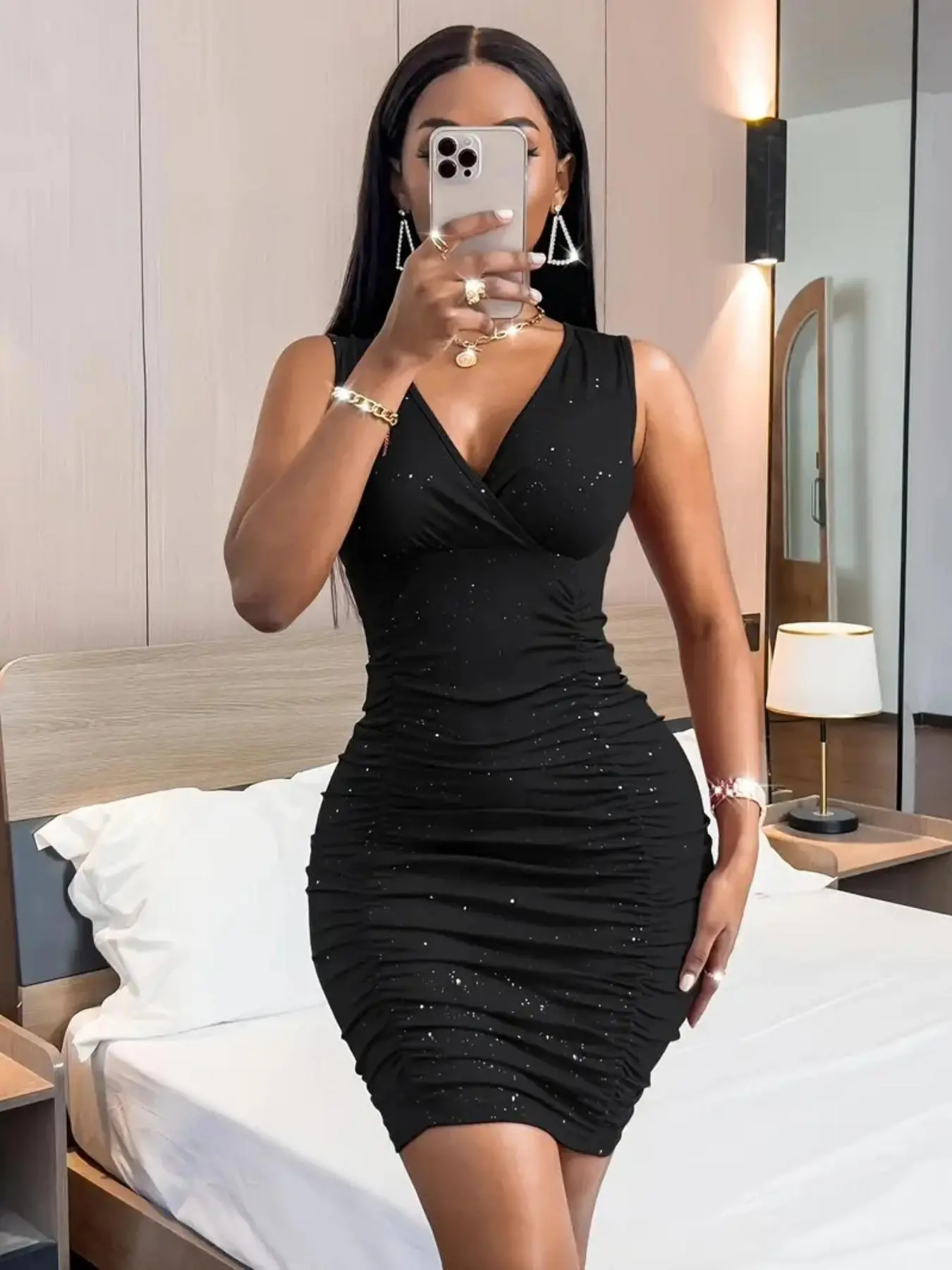 Women's Glitter  V Neck Bodycon Dress, Elegant Sleeveless Short Dress for Party Club Dating Wear, Ladies Summer Clothes