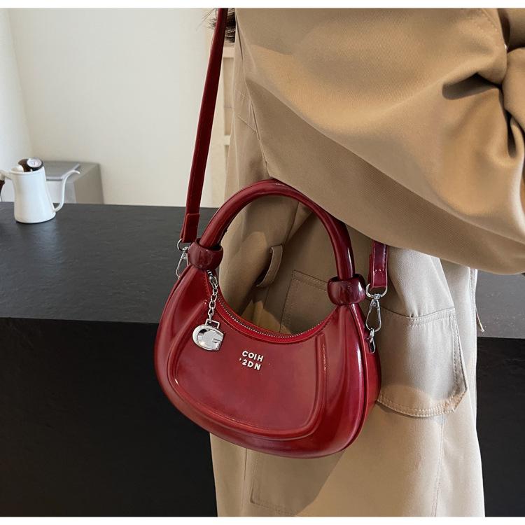 Product Introduction of Túi Lưỡi Liềm, Phong Cách Nam Chio2nd Haili Diary, Da Thật, Túi Xách Mùa Hè Cho Nữ, Túi Đeo Nhỏ Túi Messenger Đeo Vai, Thích Hợp Cho Nữ 23