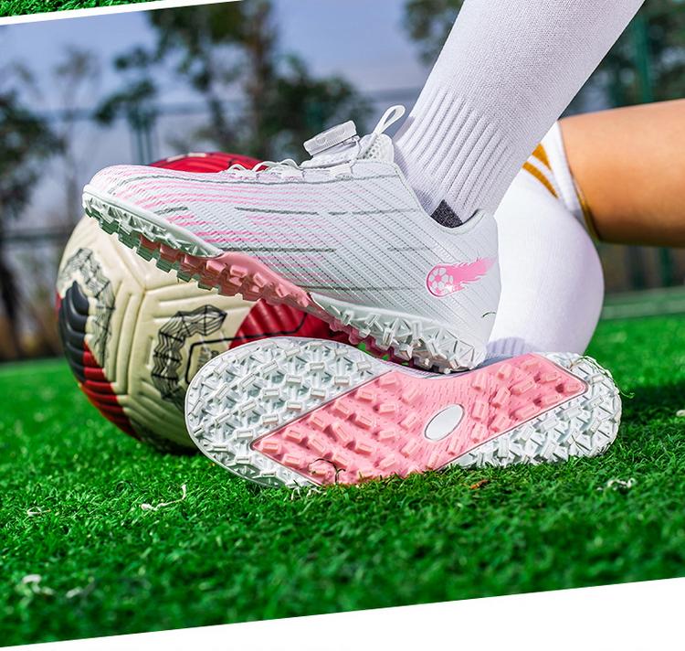 Product Introduction of JINTOHO High Quality Boys Girls Football Shoes Fashion Outdoor Kids Sport Sneakers Adult Soccer Shoes 29