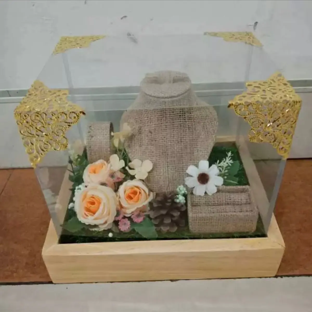 Kotak hantaran perhiasan seserahan goni warna hitam merah marun dan goni