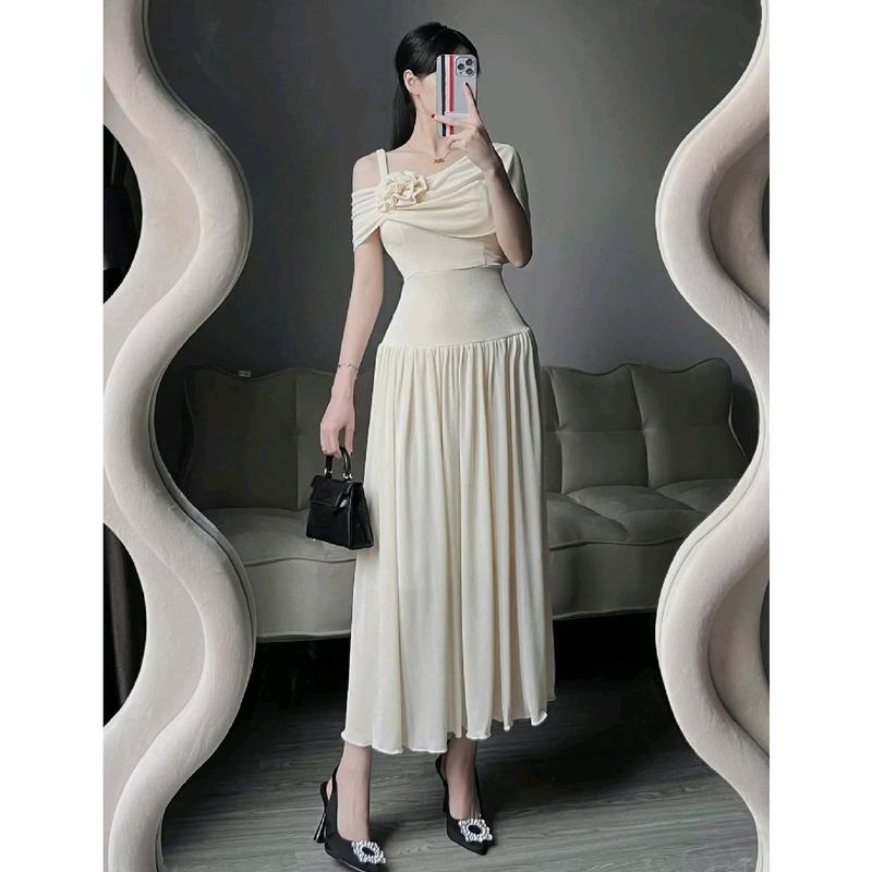  Váy dáng dài maxi có mút cổ trễ vai phối hoa tạo điểm nhấn,váy dáng dài đi tiệc sang trọng quý phái Dress Women đầm lệch vai Kem Voan váy  dự  tiệc  đám  cưới  dài  tay vintage  dress váy  trang  xinh đuôi 