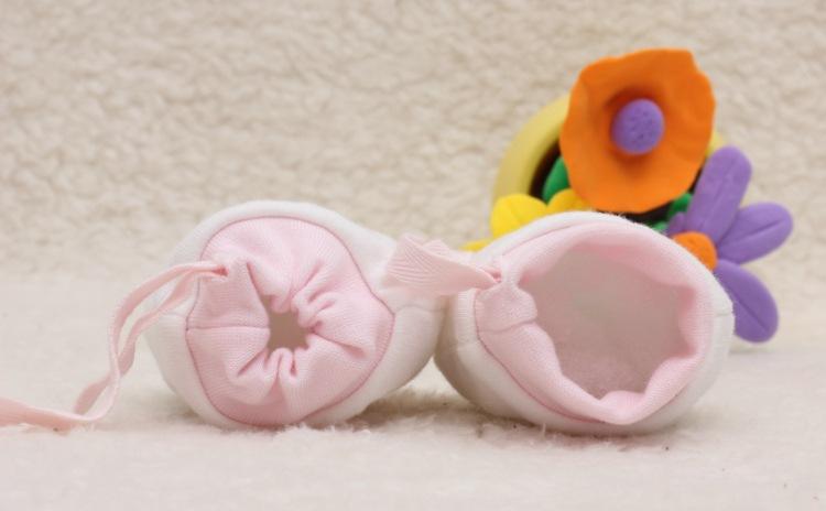 Product Introduction of New Baby Gloves Cute Cartoon Infant Pure Cotton Scratch Newborn MittsBoy Fabric Care 5