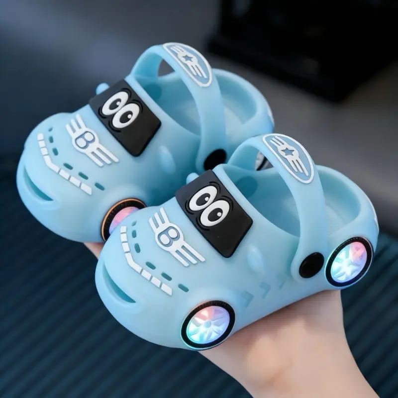 SoleHub Sandal mobil untuk anak laki-laki, sandal berbentuk mobil, sandal anak-anak, cocok untuk anak usia 1-9 tahun, dengan lampu LED Fashion