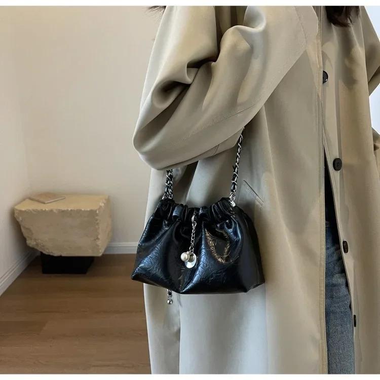 Product Introduction of Millennium Bag Women 2025 New High Sense Shoulder Bags Summer Chain Bag Fashion Bucket Bag Messenger Bags Purses Handbags 23