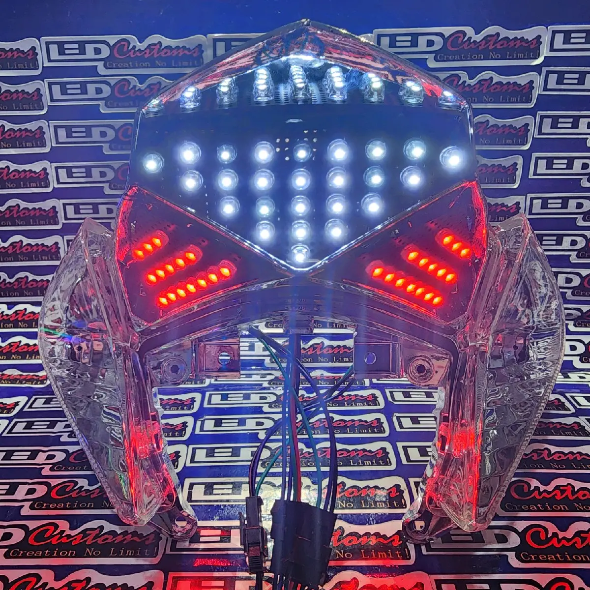 atas putih bawah merah