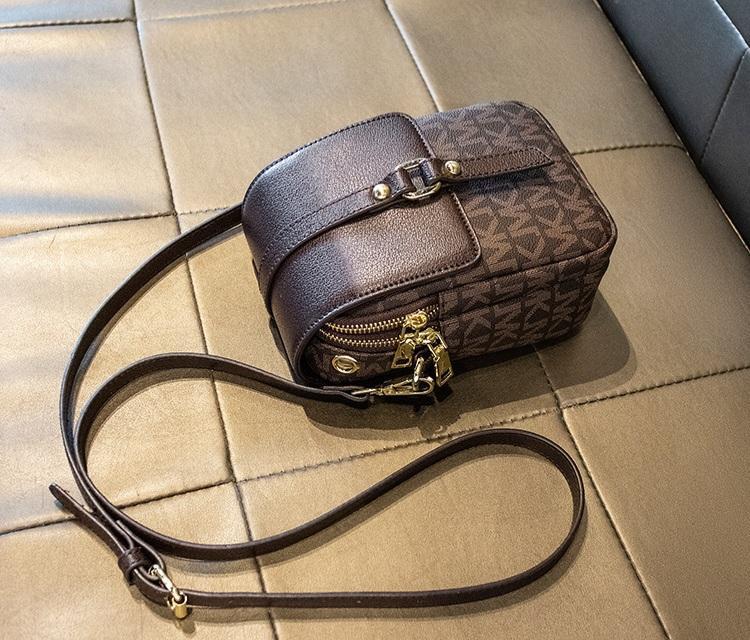 Product Introduction of Sling Bag Luka JMK | Tas Selempang Pocket Wanita Sling Bag JMK | Tas Selempang Handphone Wanita 2 Ruang Model Terbaru Tas Kecil Wanita Untuk Pesta Selempang Wanita Warna Hitam Cokelat Tan Putih Kulit PU 15