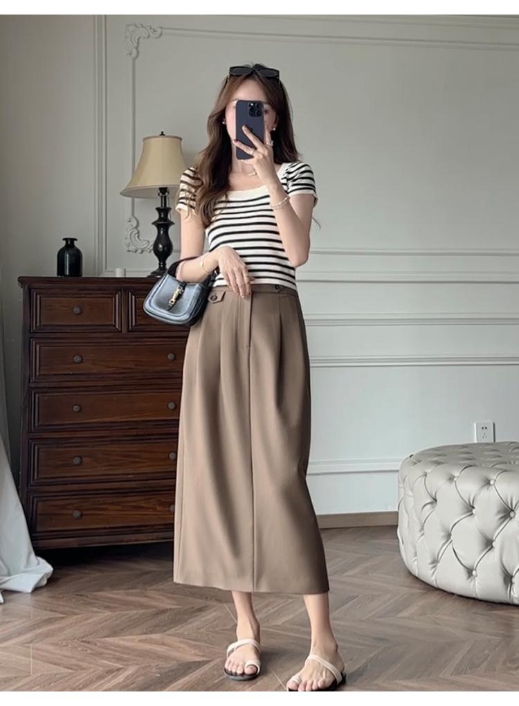 Product Introduction of Striped Short Style Top Design Sense Niche 2024 New Summer Sweet Slim Fit Inner Shoulder Short-Sleeved T-shirt Women's Striped Short-Sleeved Top 2
