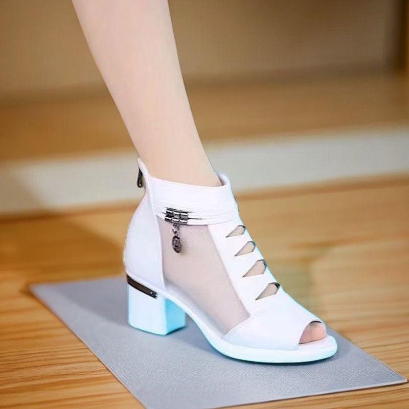 Giày Hở Mũi Gót Chunky, Da Mềm Thật, Chất Lượng Cao, Hàng Mới Về Mùa Lò Xo Và Mùa Hè, Dành Cho Nữ, Lưới Thoáng Khí Và khoét lỗ, Dép, Bốt Lưới, Gót Giữa Chống Trượt, Giày Hàng Đầu, Có Sẵn Với Hơn 1000 Đơn Hàng Trong Một Tuần 1