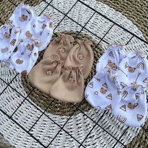 3 Pcs Sarung Tangan 3 Pasang Sarung Kaki Newborn Coklat Sablon bayi