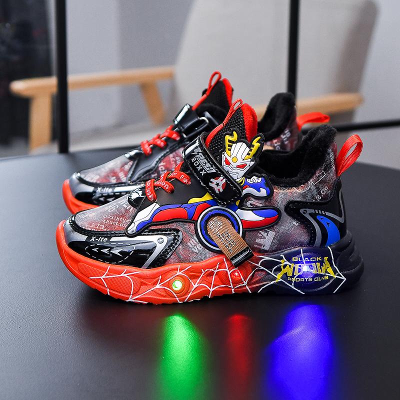 Product Introduction of High Quality Fashion Boys Light Shoes Comfortable Lightweight Kids Sport Shoes with Led 30