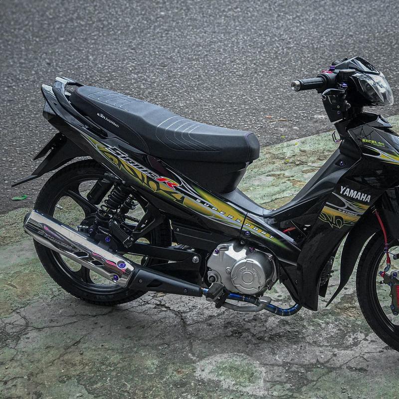 Yên gọt hai tầng xe Sirius fom vừa mút vàng si 50/110 - Phong Nguyên - Phụ Tùng