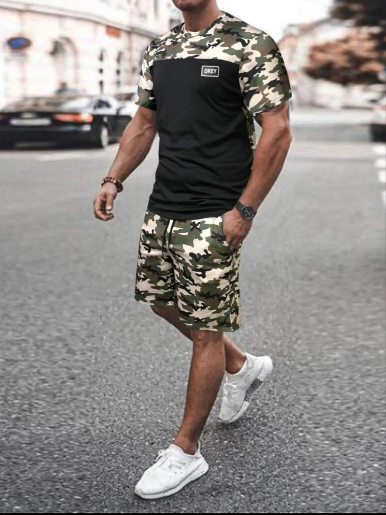 Men's Camo Patchwork Short Sleeve Tee & Drawstring Waist Shorts Set, Regular Fit Casual Round Neck T-shirt & Shorts, Summer Outfits Clothes Set for Men, Men Two Piece Set