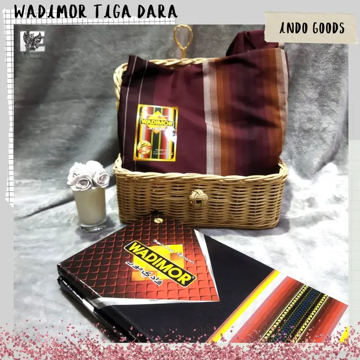Sarung Tenun Katun ASLI Dewasa Wadimor dengan Motif Tiga Dara Muslim Kain 1