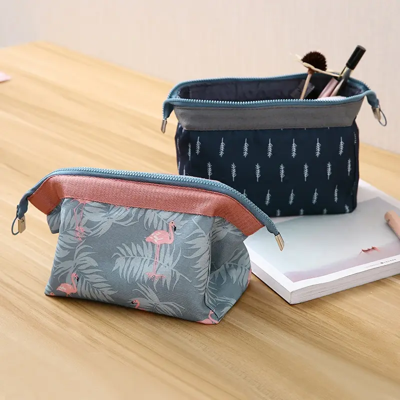 Portable Large Capacity New Women's Makeup Bag