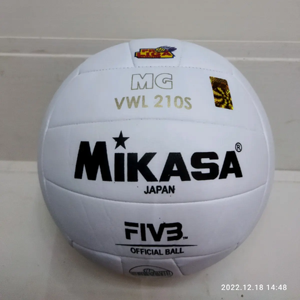 BOLA VOLI MIKASA VWL210S RETRO JAHIT