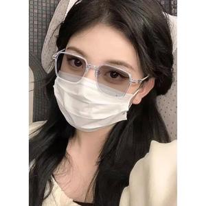 แว่นตาป้องกันแสงสีฟ้า, สำหรับผู้หญิง, กรอบใหญ่, เบามาก, มูลค่าสูง, กระชับสัดส่วน, เรียบเนียน, โฟโตโครมาติก, เสร็จสิ้น, เหมาะสำหรับสายตาสั้น